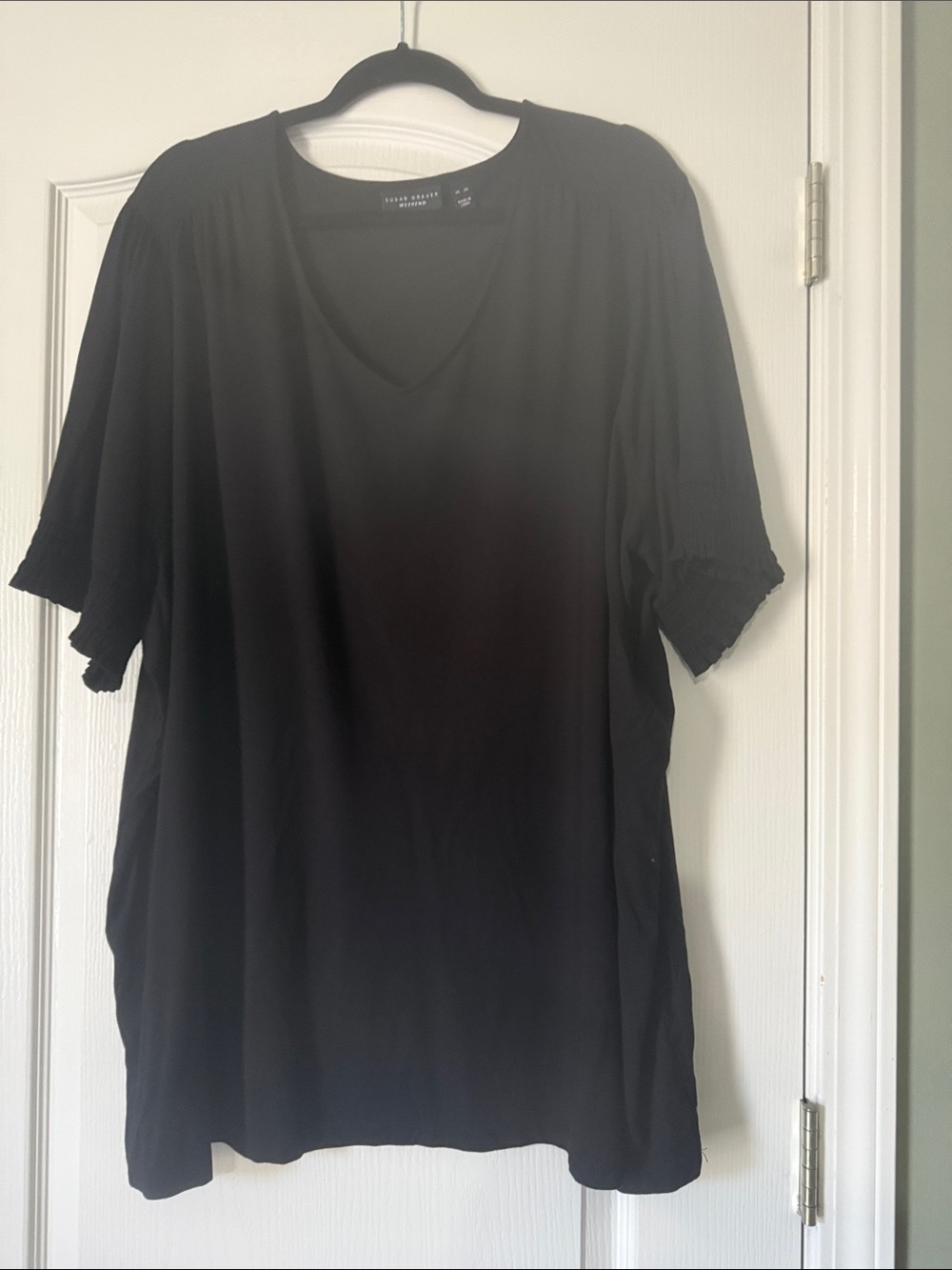Susan Graver Weekender Black V-Neck Short Sleeve with Smocked Sleeves Size 4X